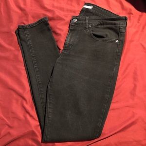 Levi Black skinny jean